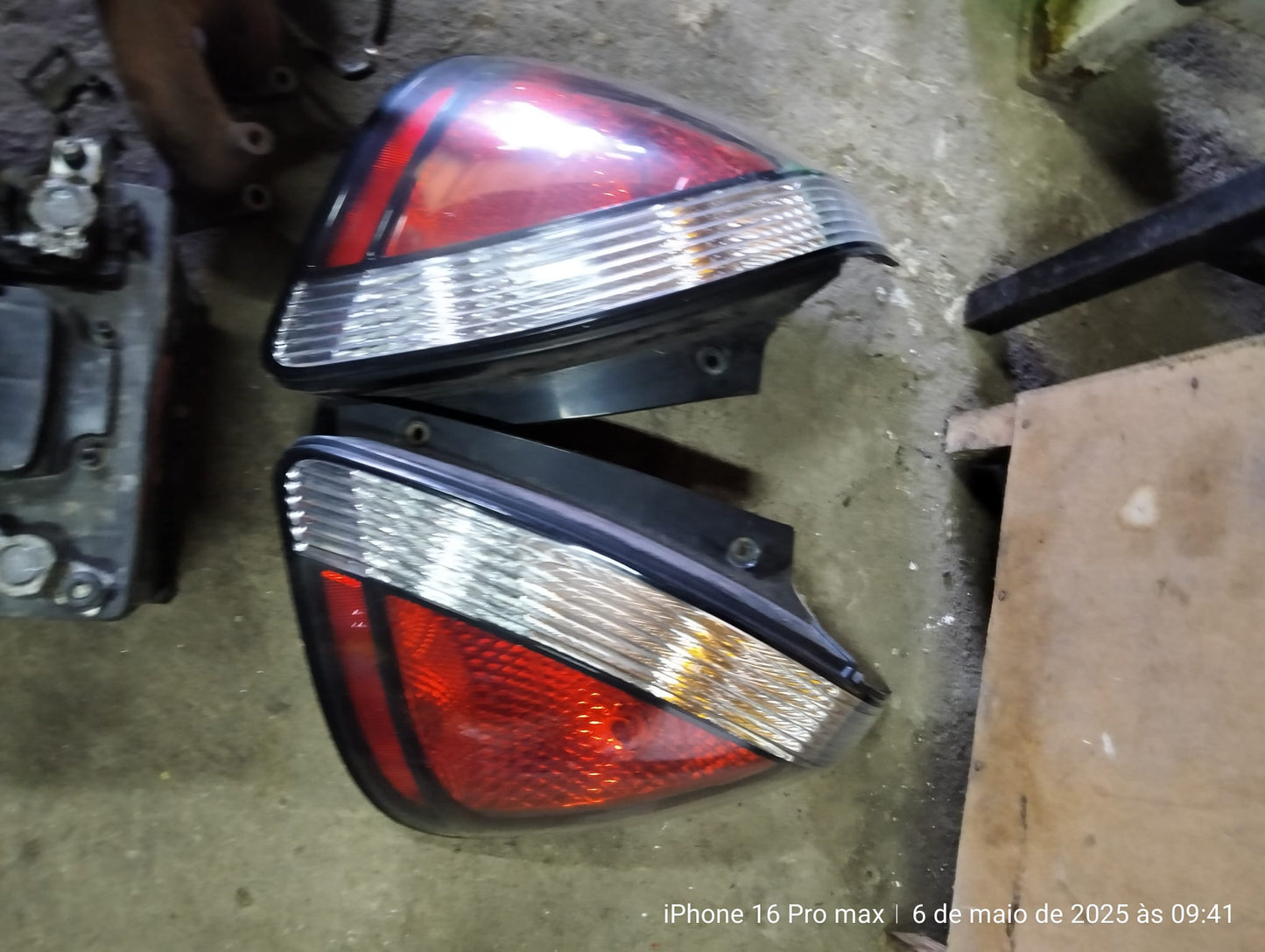 Farolins tras nissan primeira