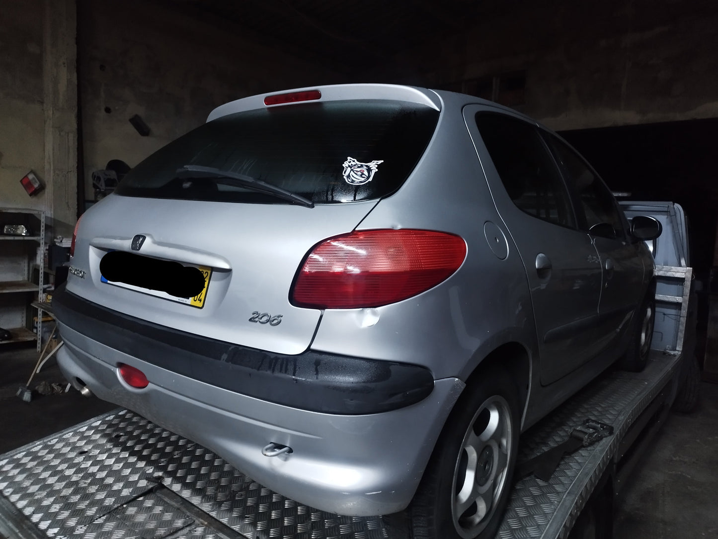 Peças Usadas Peugeot 206 motor Farois capo portas bancos