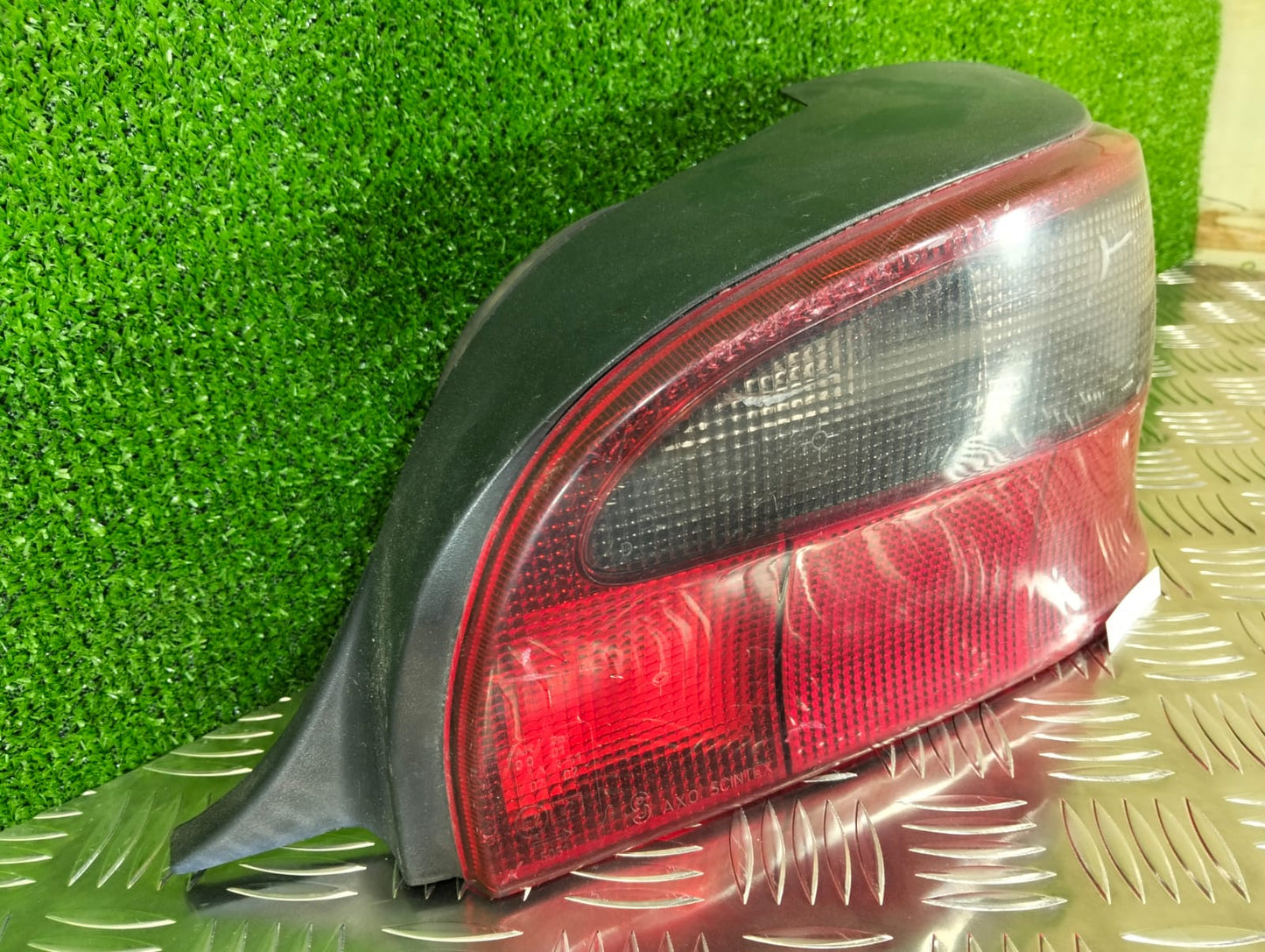 Farolim traseiro Citroen Saxo