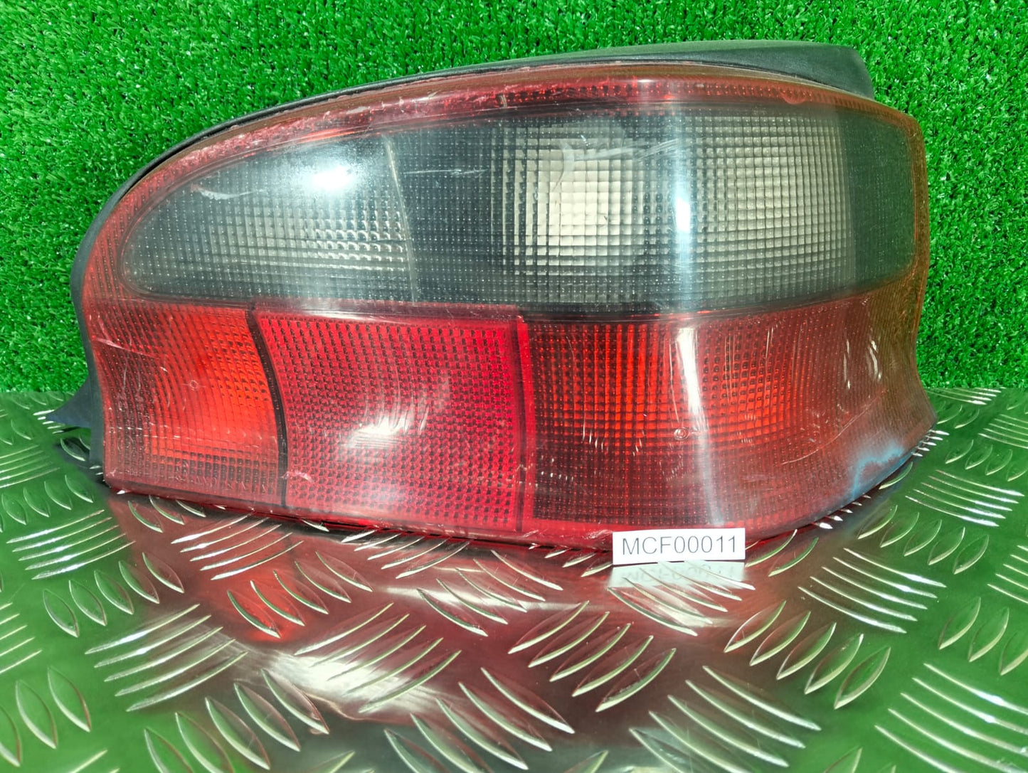 Farolim traseiro Citroen Saxo