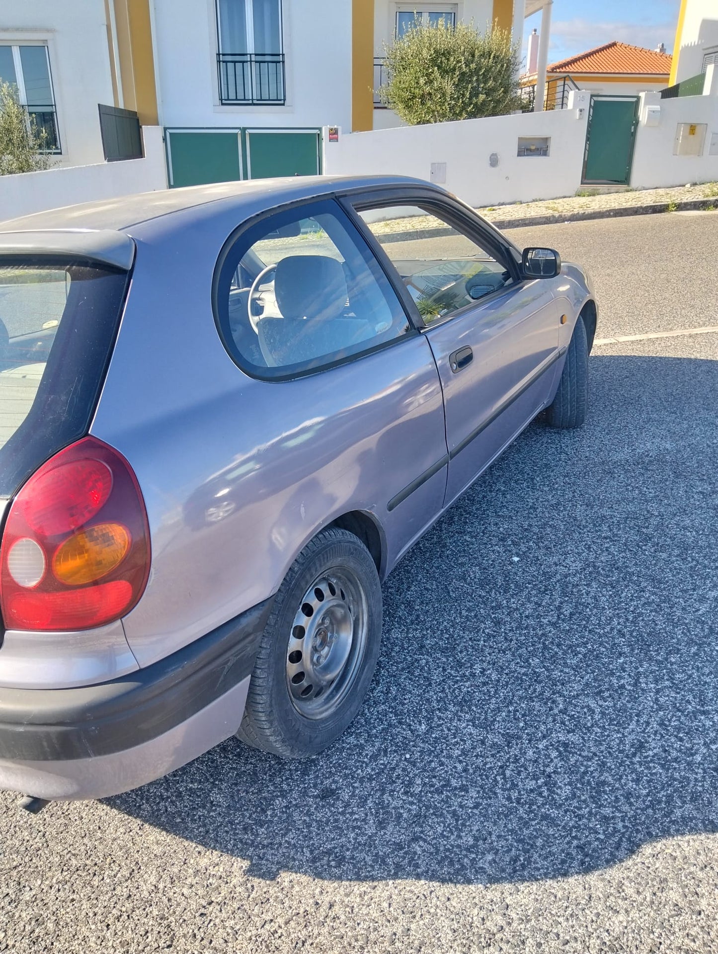 Toyota Corolla viii compact (E110)
1.4 EE111 86CV 1998