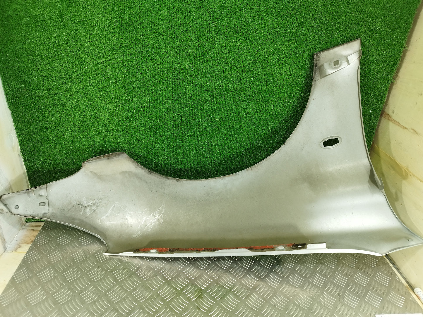 Guarda lamas esquerdo Peugeot 206 cinzento