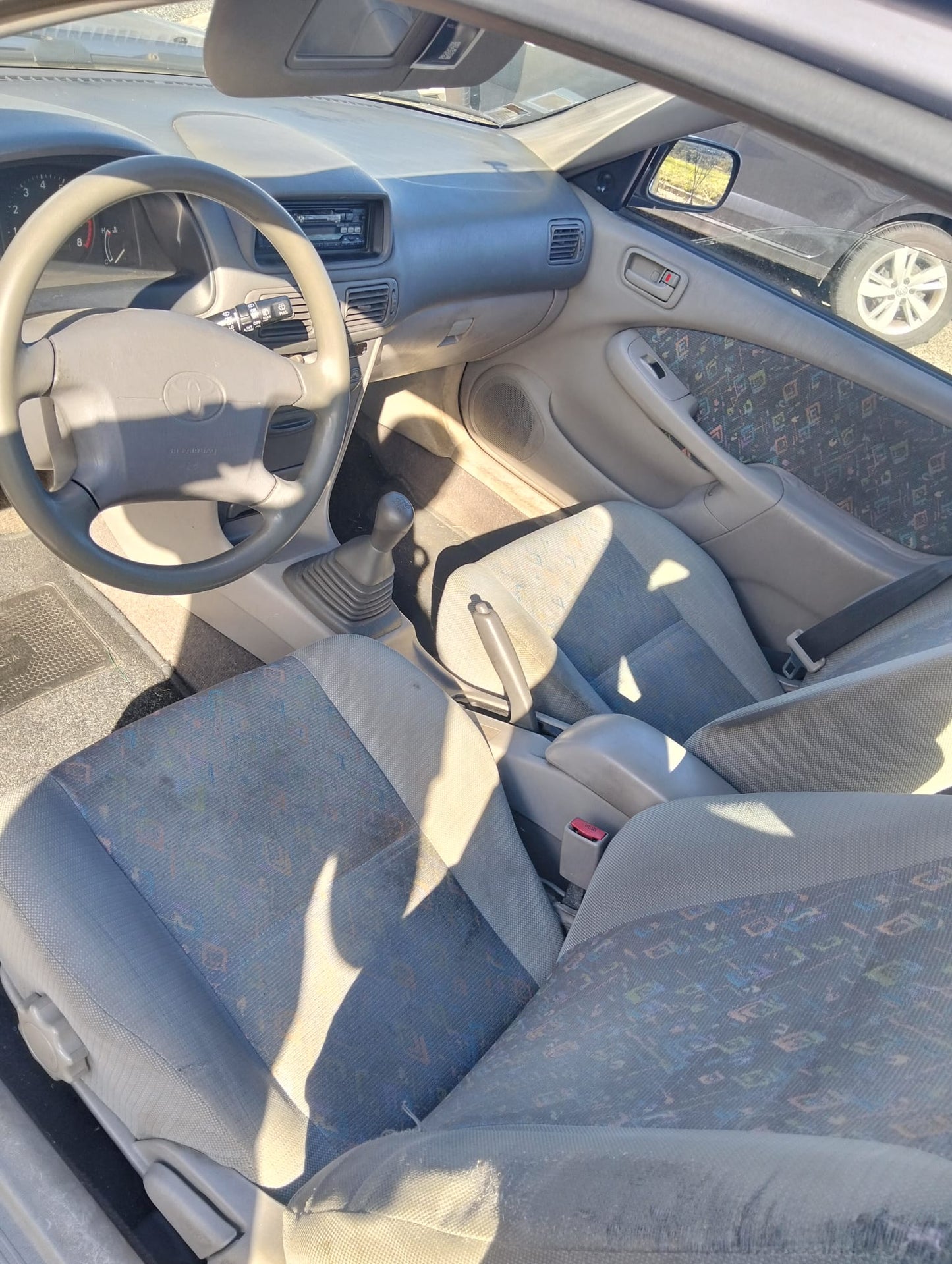 Toyota Corolla viii compact (E110)
1.4 EE111 86CV 1998