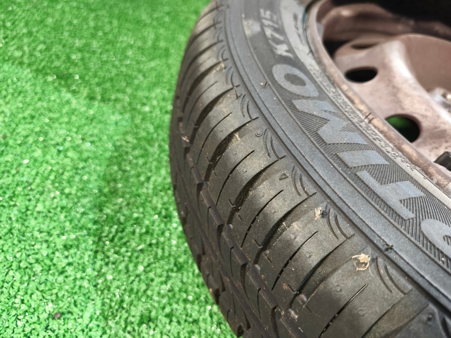 4 Jantes com pneu citroen AX 145/70/13