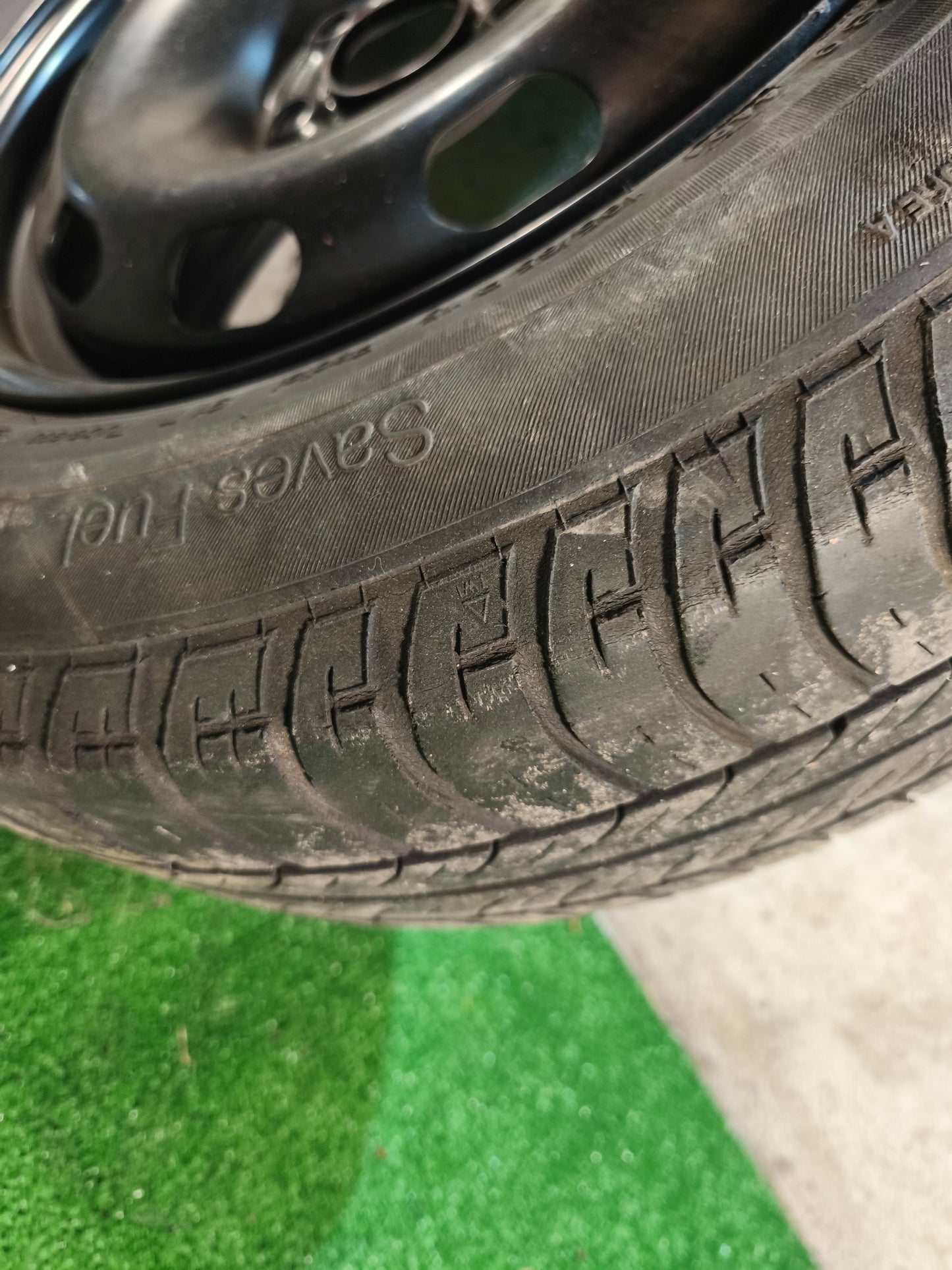 Jante com Pneu suplente 195/65/15 furação 5 x 110