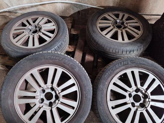 4 Jantes Originais Ford 16'' com pneus 205/55 R16 (50%)