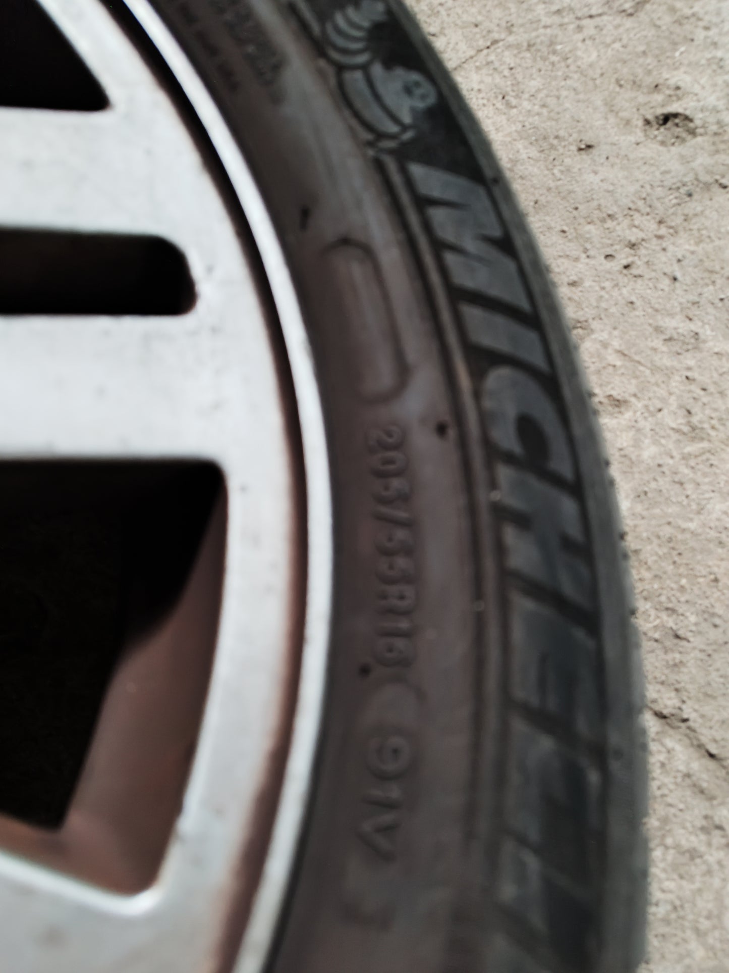 4 Jantes Originais Ford 16'' com pneus 205/55 R16 (50%)