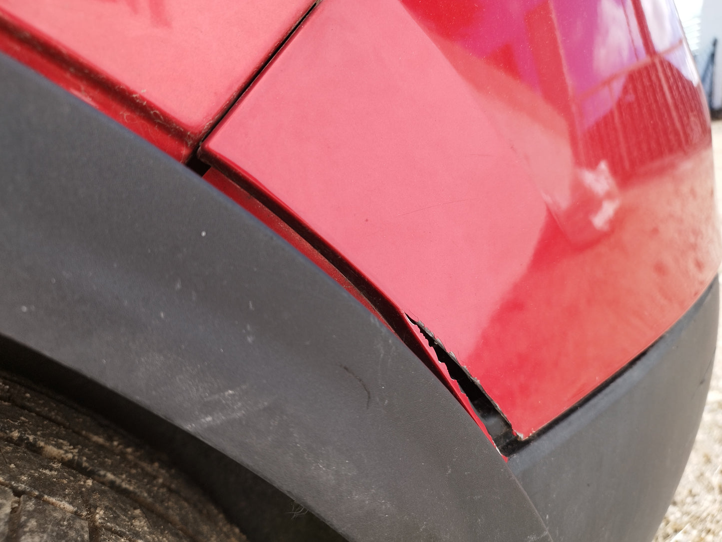 Para-choques Traseiro (pequeno defeito) – Renault Kadjar 2019 1.5 DCI