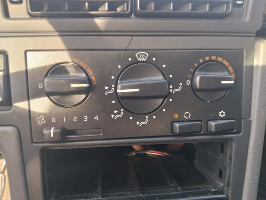 Painel de comando do A/C Volvo 850 GLE 1992 2.0
