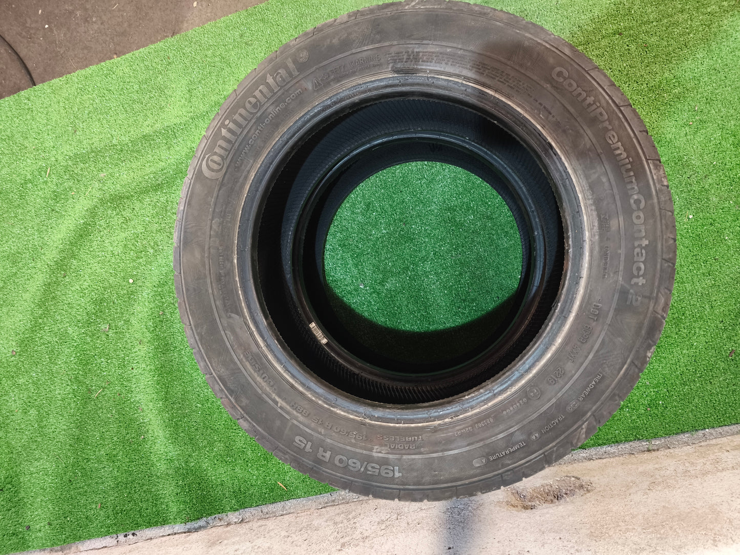 2 pneus Continental 195/60R15
