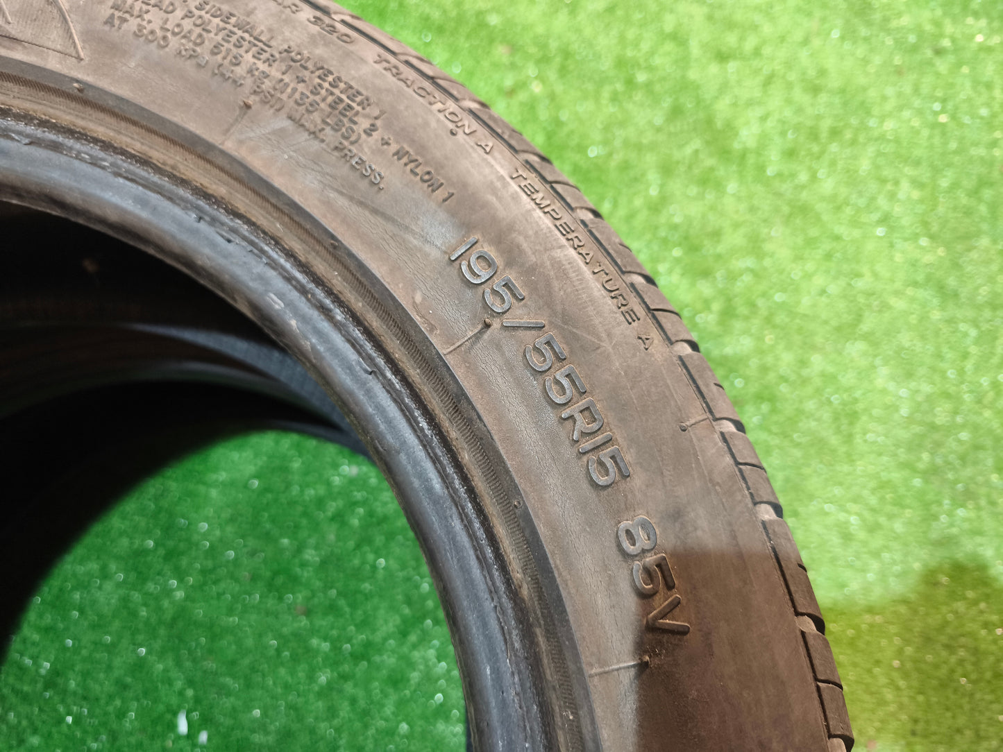 2 pneus semi novos 195/75/15