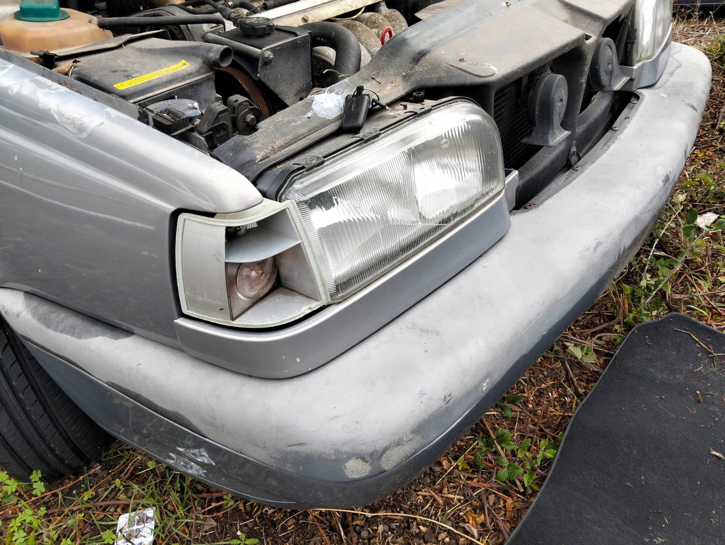 Faróis dianteiros (esq. / dir.) Volvo 850 GLE 1992 2.0