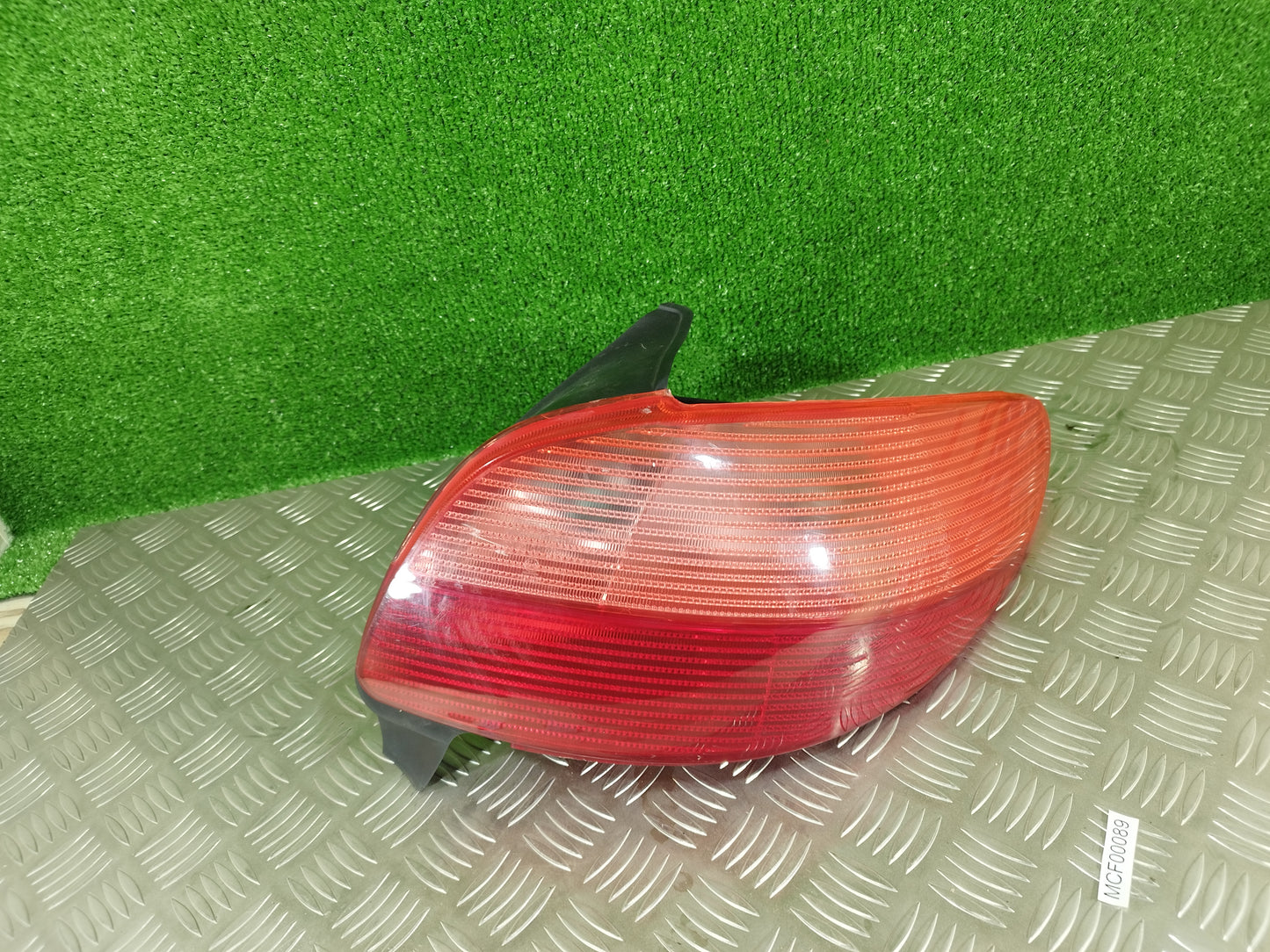 Farol traseiro direito Peugeot 206