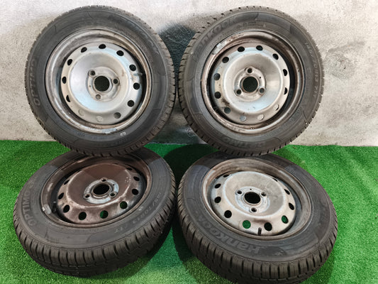 4 Jantes com pneu citroen AX 145/70/13
