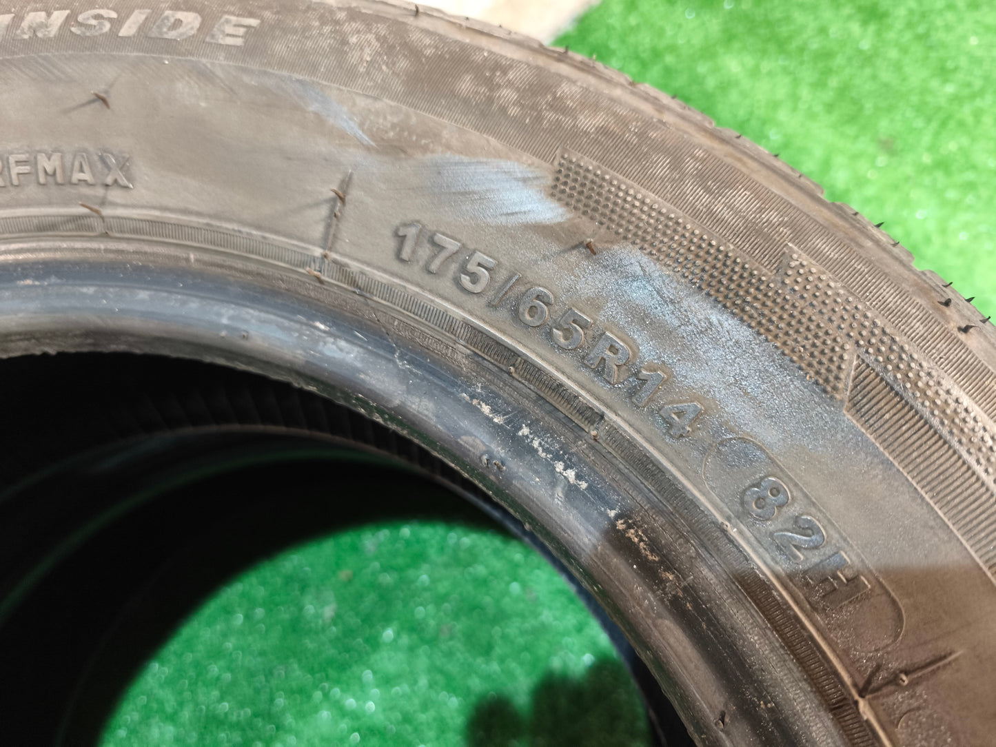 2 pneus semi novos 175/65/14