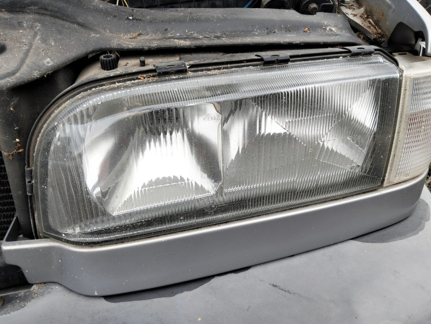 Faróis dianteiros (esq. / dir.) Volvo 850 GLE 1992 2.0