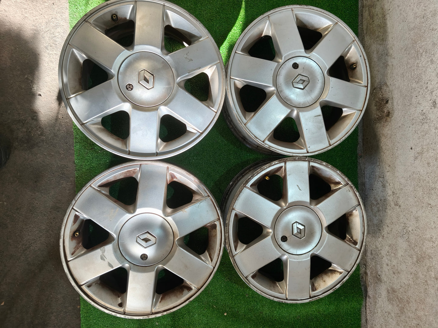 4 Jantes Renault R16