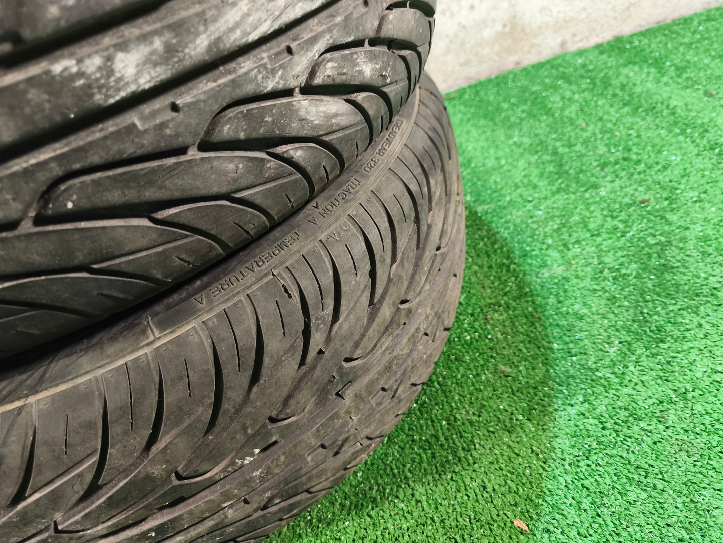 2 pneus semi novos 195/75/15