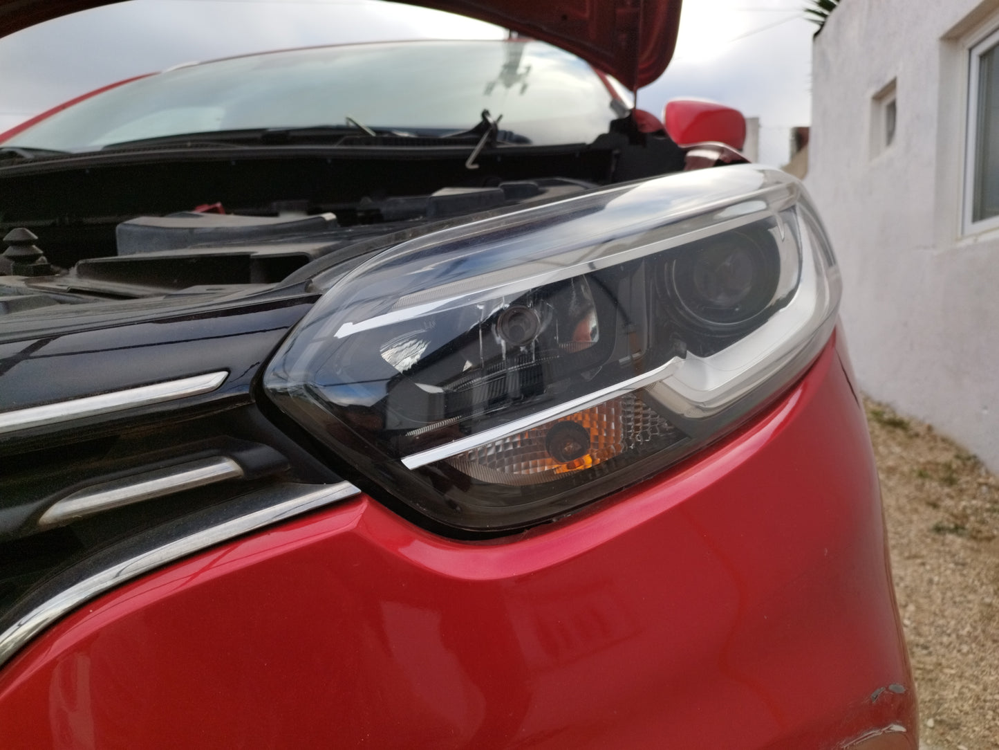 Farol Principal Esquerdo – Renault Kadjar 2019 1.5 DCI