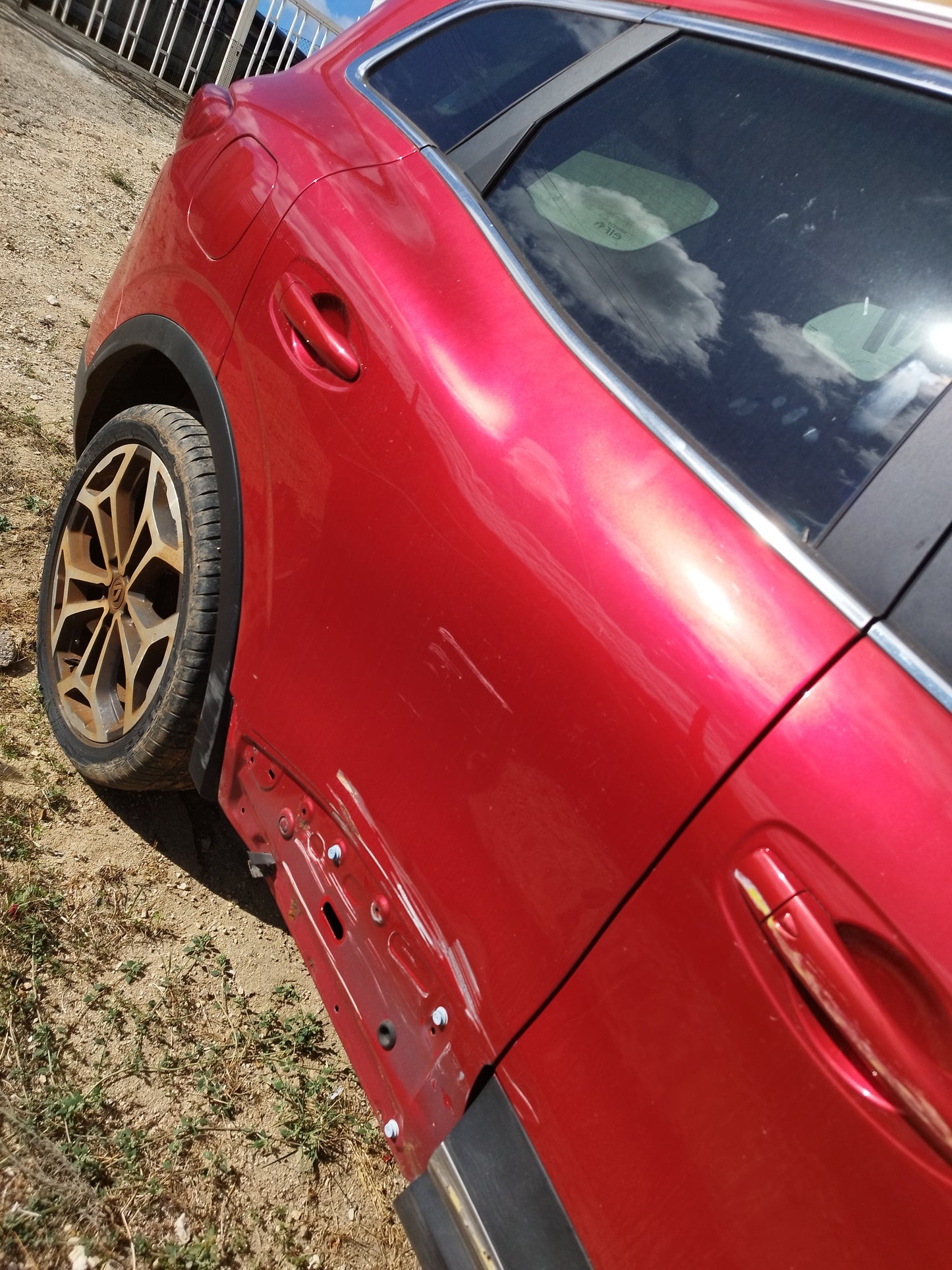 Porta Traseira Direita (com riscos) – Renault Kadjar 2019 1.5 DCI